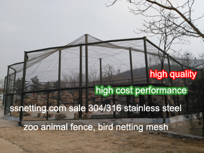 oo field protection fence in high tensile, in and outdoor zoo protective fence.jpg